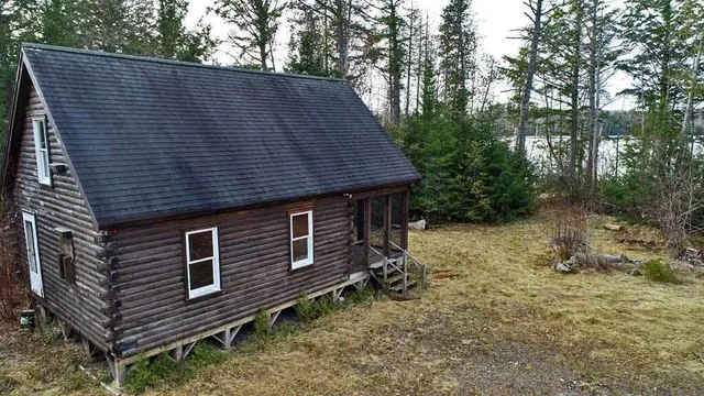 $189,500 | 60-68 Lower Lake Road, Danforth, ME 04424