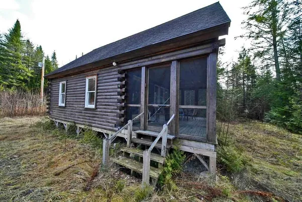 $189,500 | 60-68 Lower Lake Road, Danforth, ME 04424