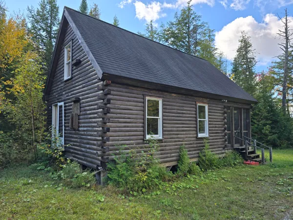 $189,500 | 60-68 Lower Lake Road, Danforth, ME 04424