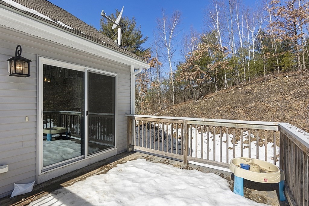22 West Road Londonderry, NH 03053 - Photo 31 of 36