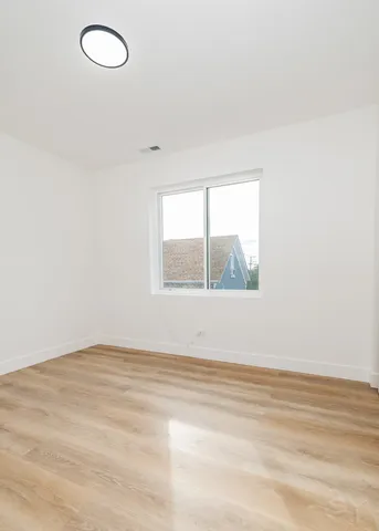 $2,500 | 2949 West 25th Place, Unit 2, Chicago, IL 60623