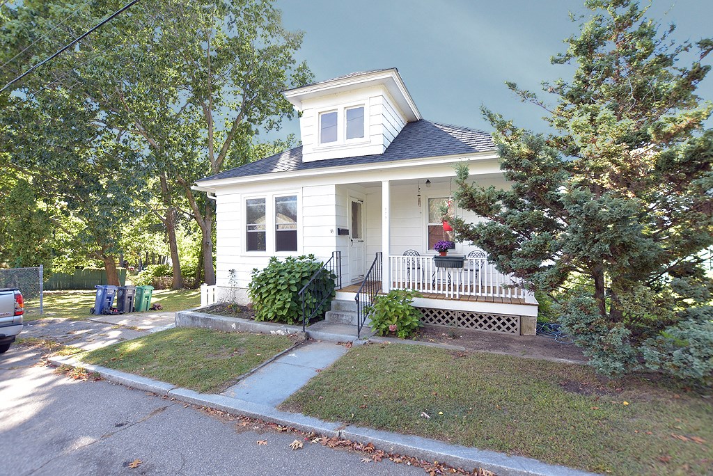 175 Edgehill Road Warwick, RI 02889 - Photo 9 of 12