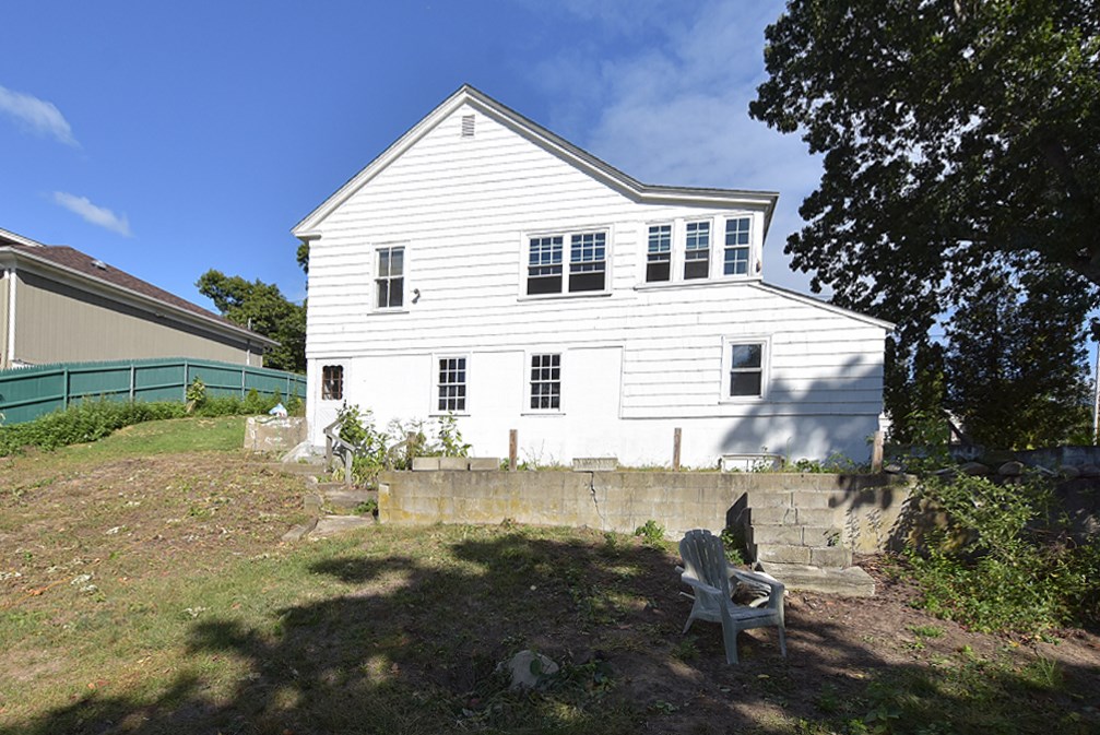 175 Edgehill Road Warwick, RI 02889 - Photo 10 of 12