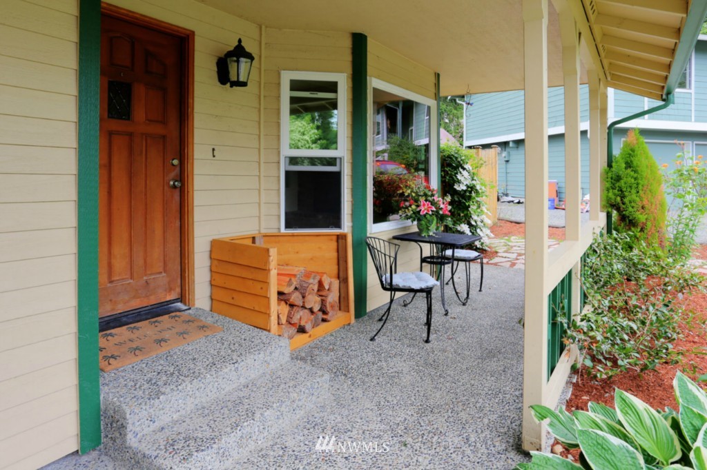 17624 28th Avenue Southeast Bothell, WA 98012 - Photo 2 of 19 Gallery Image 2