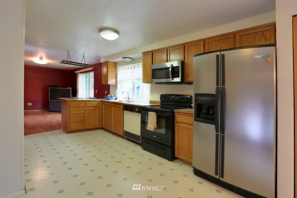 17624 28th Avenue Southeast Bothell, WA 98012 - Photo 12 of 19 Gallery Image 12