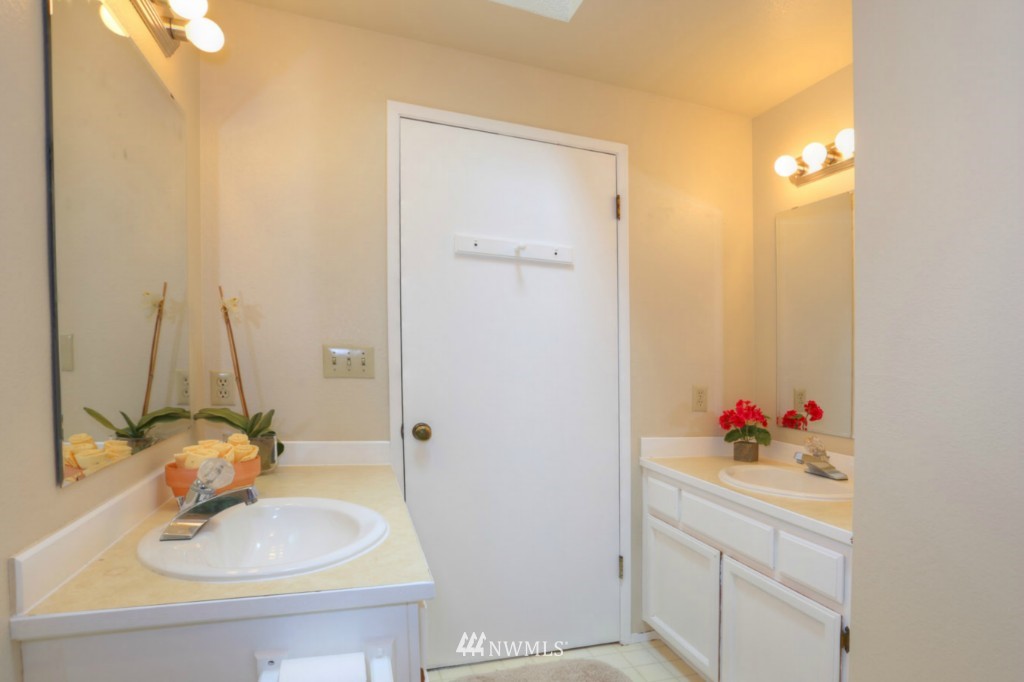 17624 28th Avenue Southeast Bothell, WA 98012 - Photo 13 of 19 Gallery Image 13