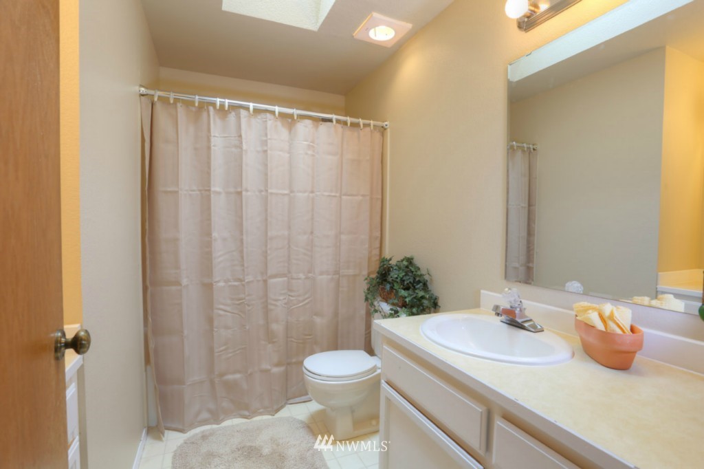 17624 28th Avenue Southeast Bothell, WA 98012 - Photo 15 of 19 Gallery Image 15