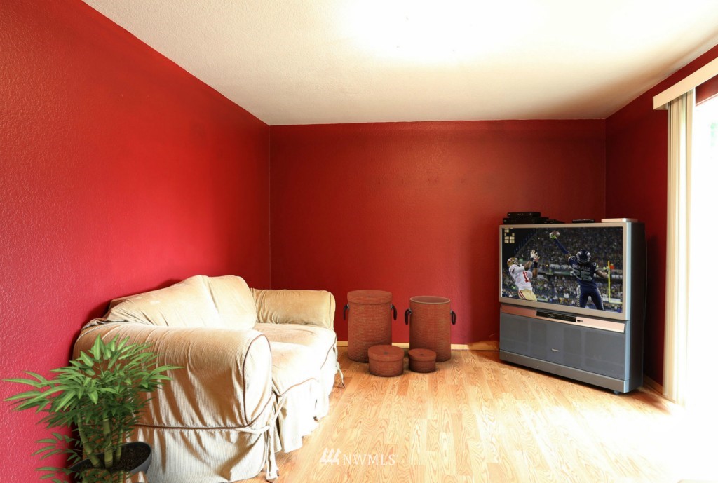 17624 28th Avenue Southeast Bothell, WA 98012 - Photo 4 of 19 Gallery Image 4