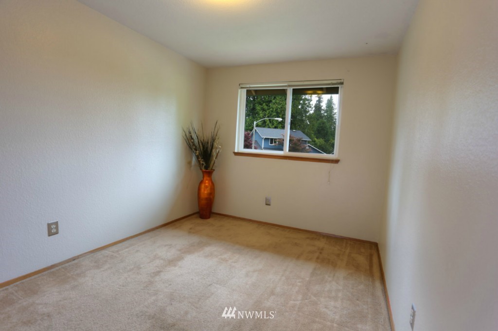 17624 28th Avenue Southeast Bothell, WA 98012 - Photo 6 of 19 Gallery Image 6