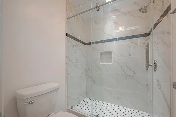 $2,000 | 4431 Duesenberg Drive, Pearland, TX 77584