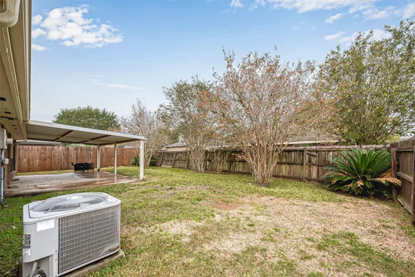 $2,000 | 4431 Duesenberg Drive, Pearland, TX 77584
