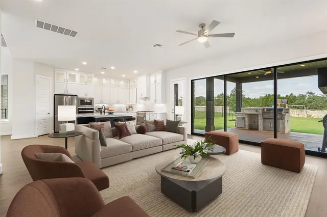 $1,020,000 | 504 Tomichi Trail, Austin, TX 78738