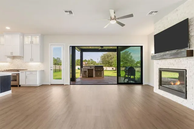 $1,020,000 | 504 Tomichi Trail, Austin, TX 78738