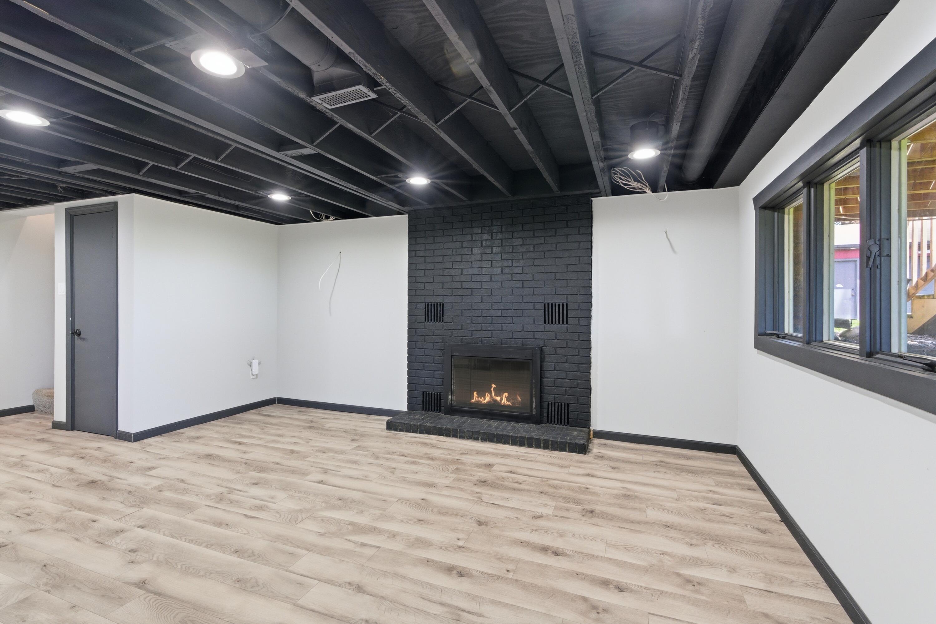 13875 Delaware Street Crown Point, IN 46307 - Photo 21 of 35 3000x2002
