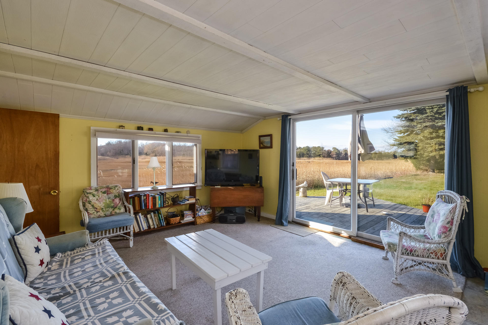 45 Freezer Road Barnstable, MA 02630 - Photo 4 of 23 007-Living_Room-5096055-medium