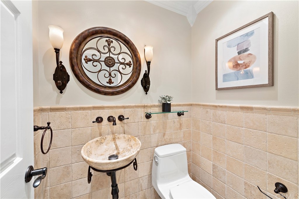 11615 Allen Tustin, CA 92782 - Photo 11 of 51