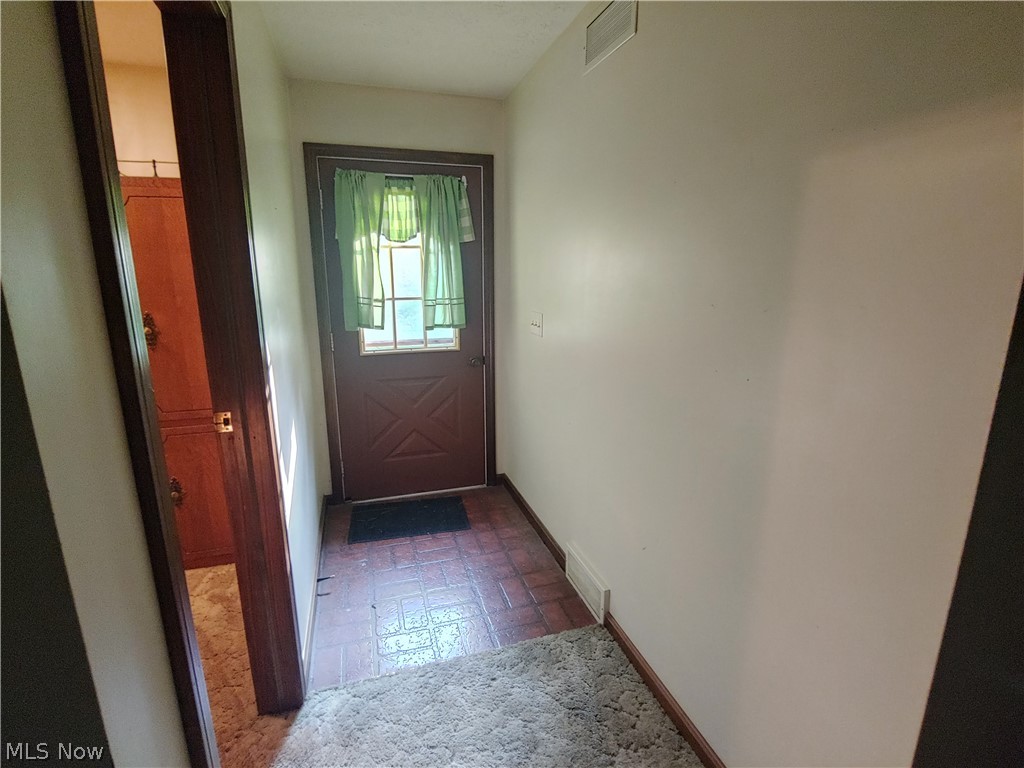 5620 Coopermill Road Zanesville, OH 43701 - Photo 6 of 27