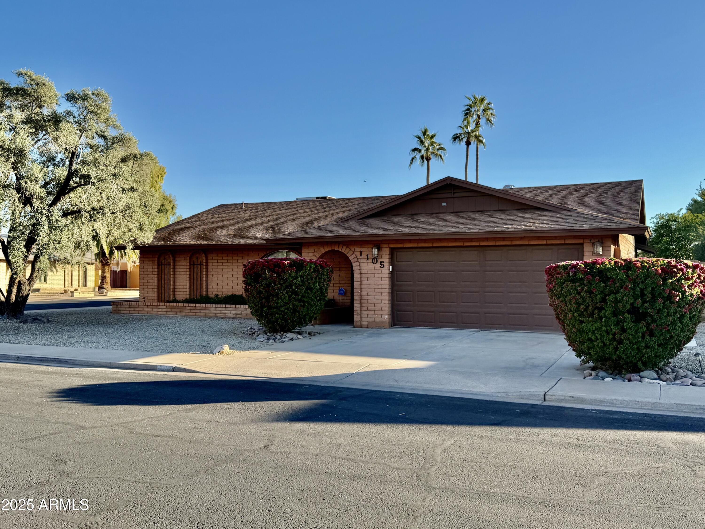 Front View - 1105 W Juanita