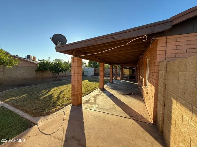 $2,400 | 1105 West Juanita Avenue, Mesa, AZ 85210