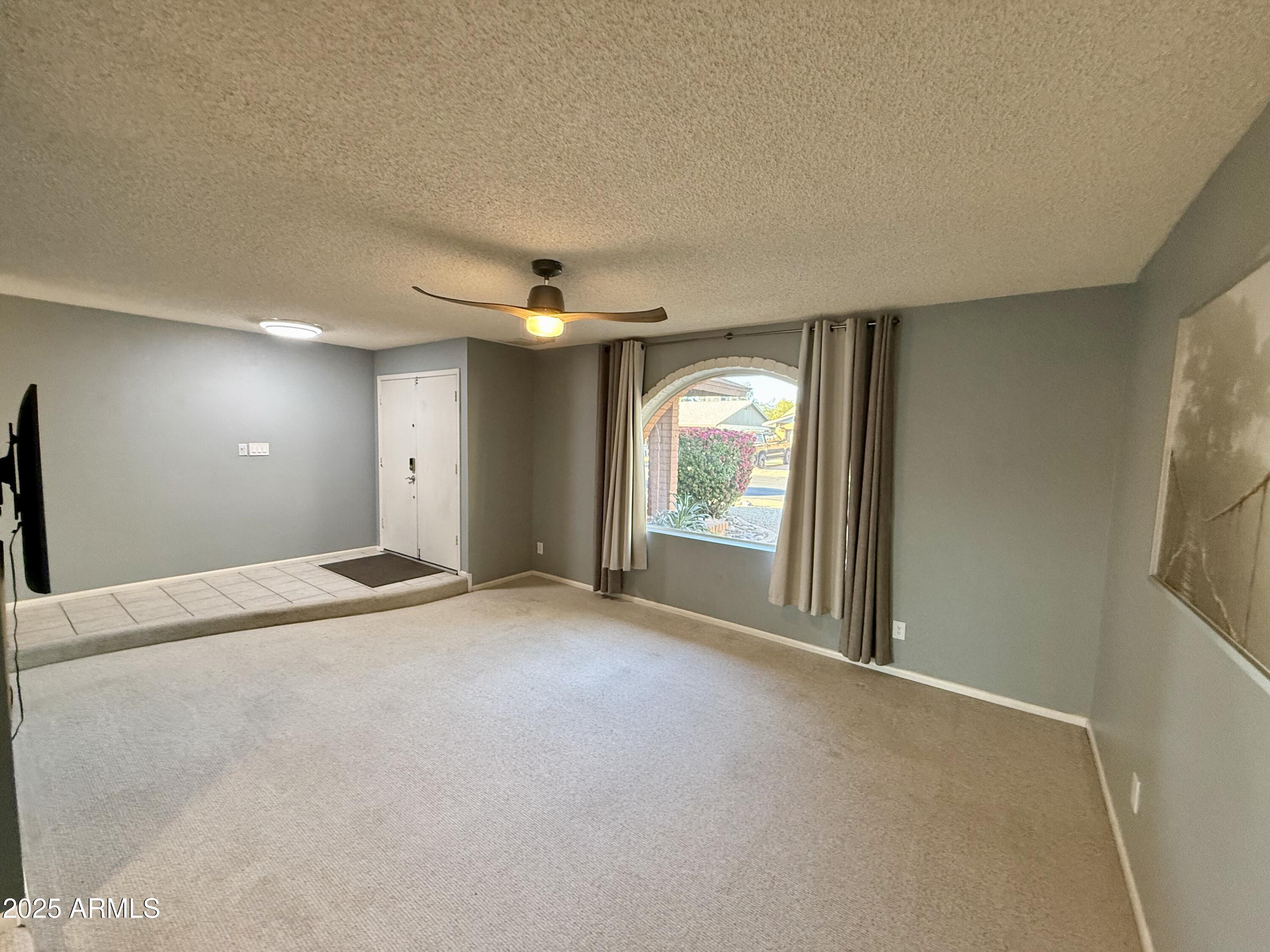 1105 West Juanita Avenue Mesa, AZ 85210 - Photo 4 of 25 IMG_5659