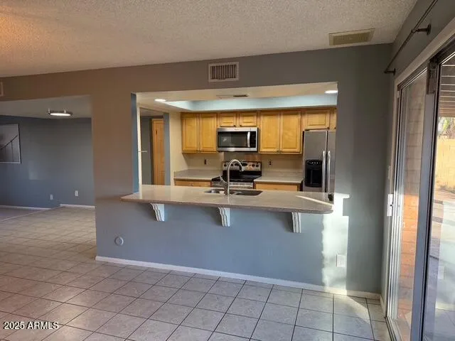 $2,400 | 1105 West Juanita Avenue, Mesa, AZ 85210