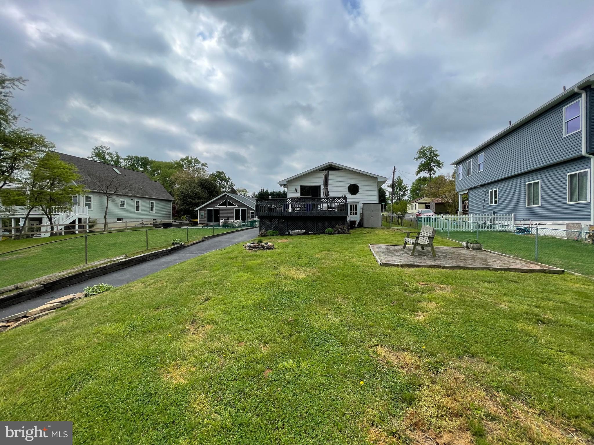 1918 Poplar Road Essex, MD 21221 - Photo 33 of 40 Front Yard View