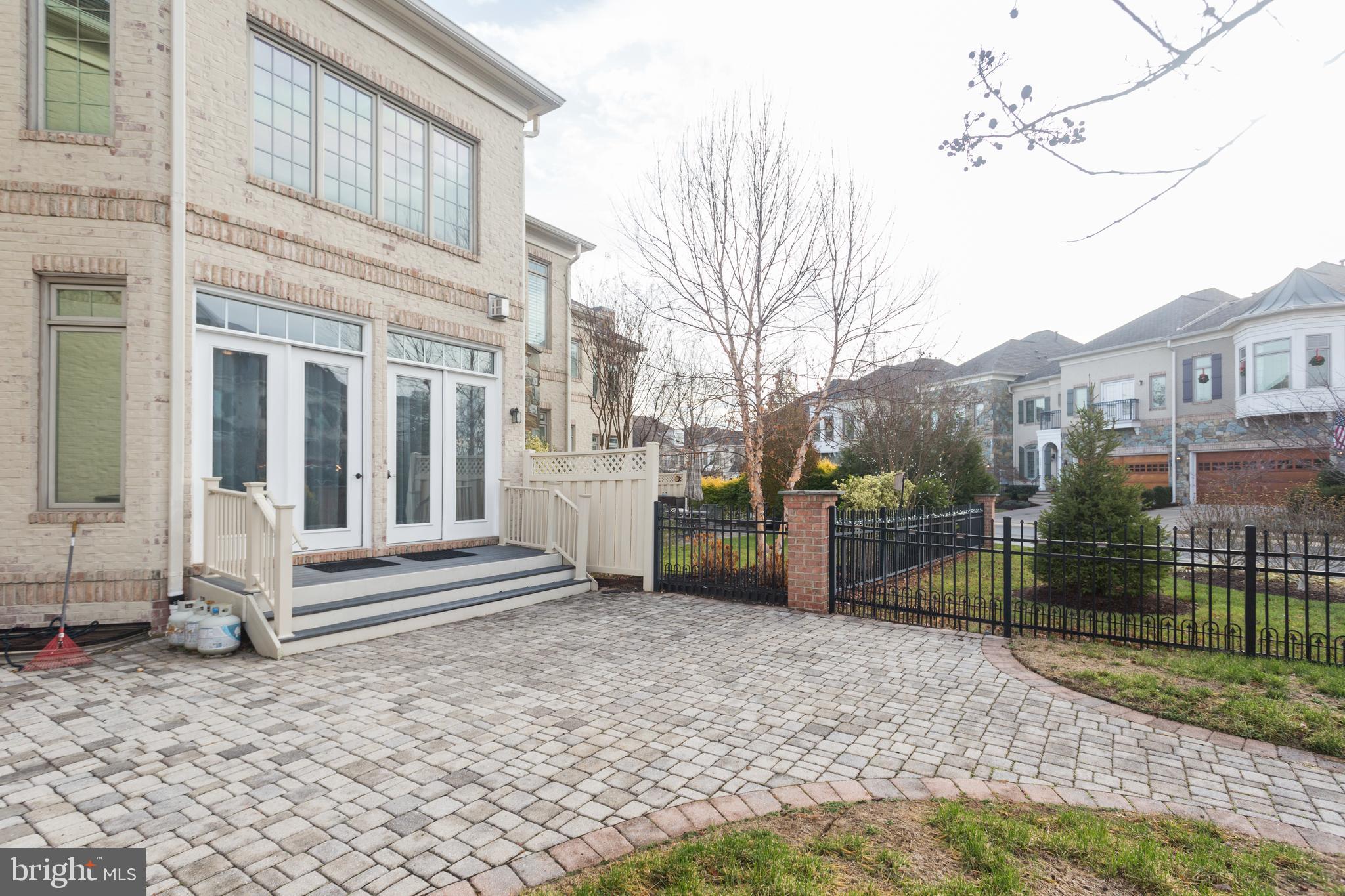 18353 Fairway Oaks Square Leesburg, VA 20176 - Photo 22 of 50 a view of a house with a backyard