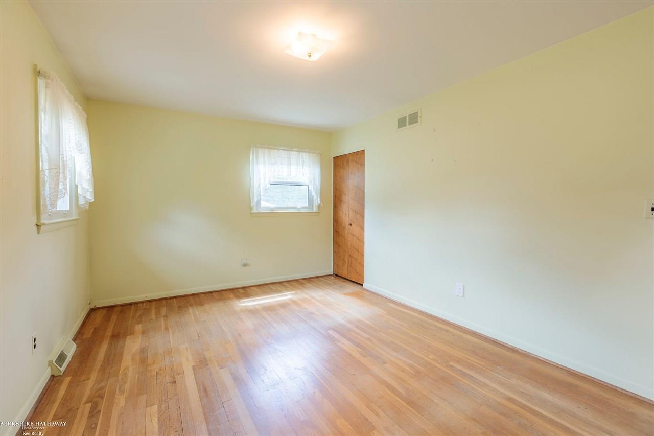 440 Lehigh Road Rochester, MI 48307 - Photo 13 of 28 50017656-12.JPG
