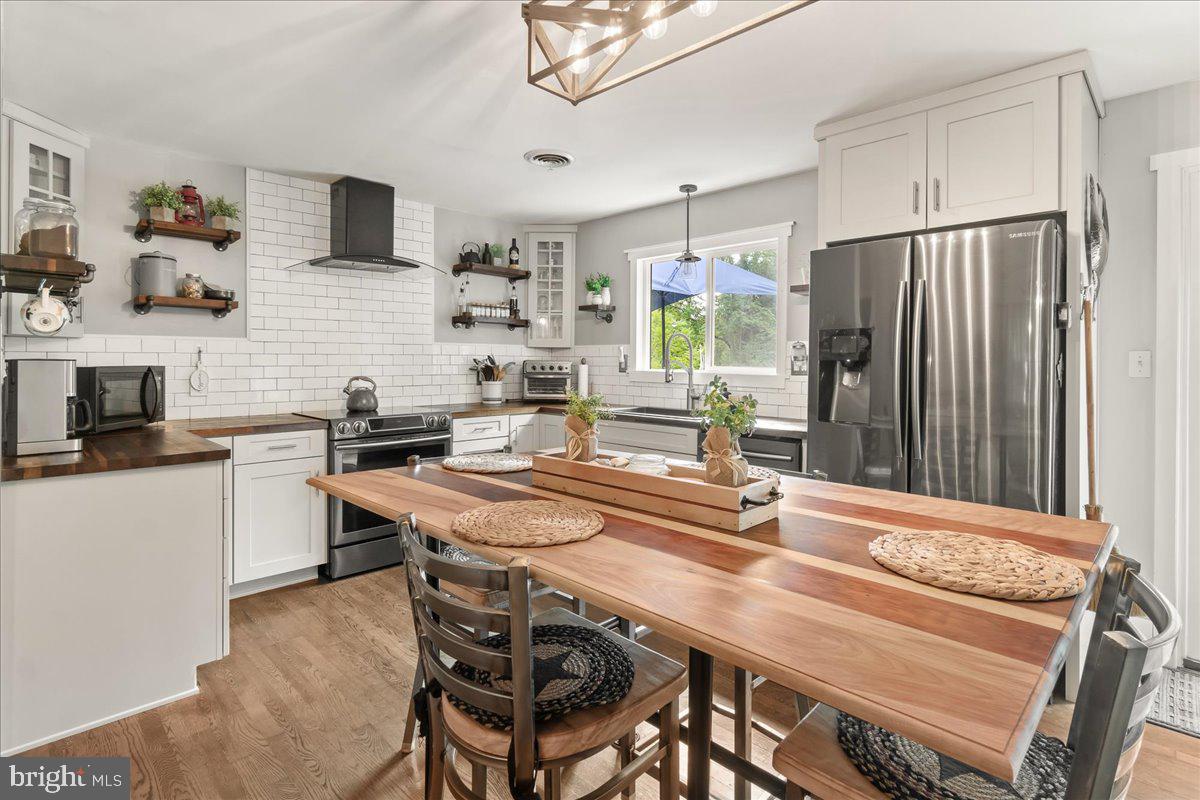 4737 Teen Barnes Road Frederick, MD 21703 - Photo 11 of 61 kitchen