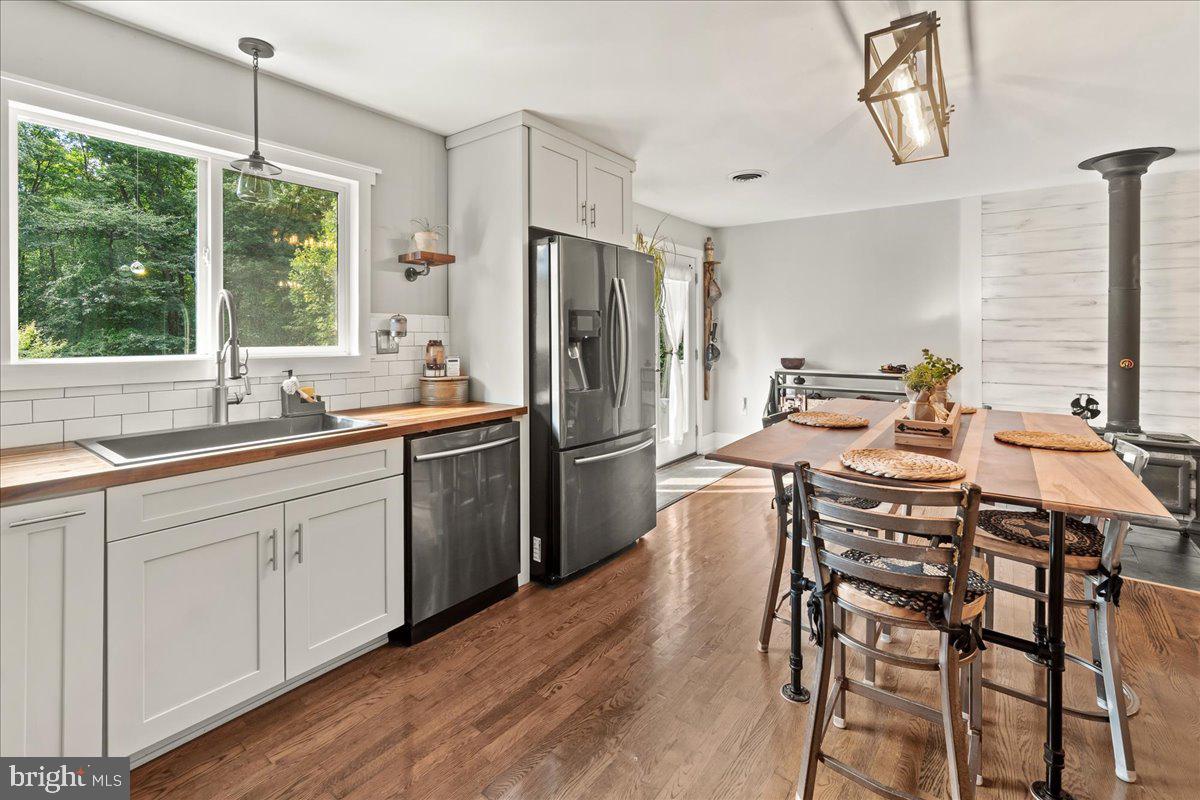 4737 Teen Barnes Road Frederick, MD 21703 - Photo 15 of 61