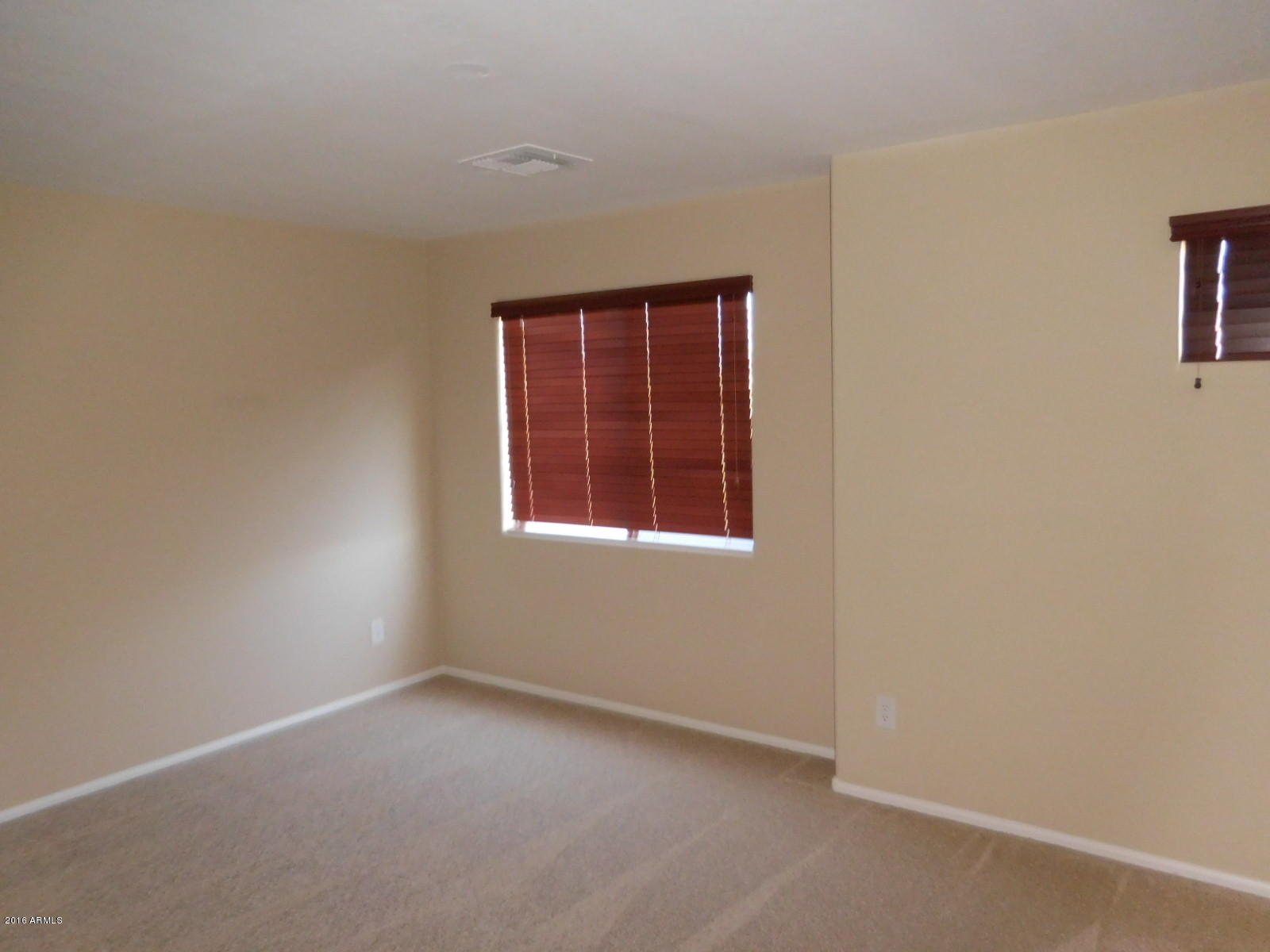 2537 East Ridge Creek Road Phoenix, AZ 85024 - Photo 12 of 27 DSCN5143