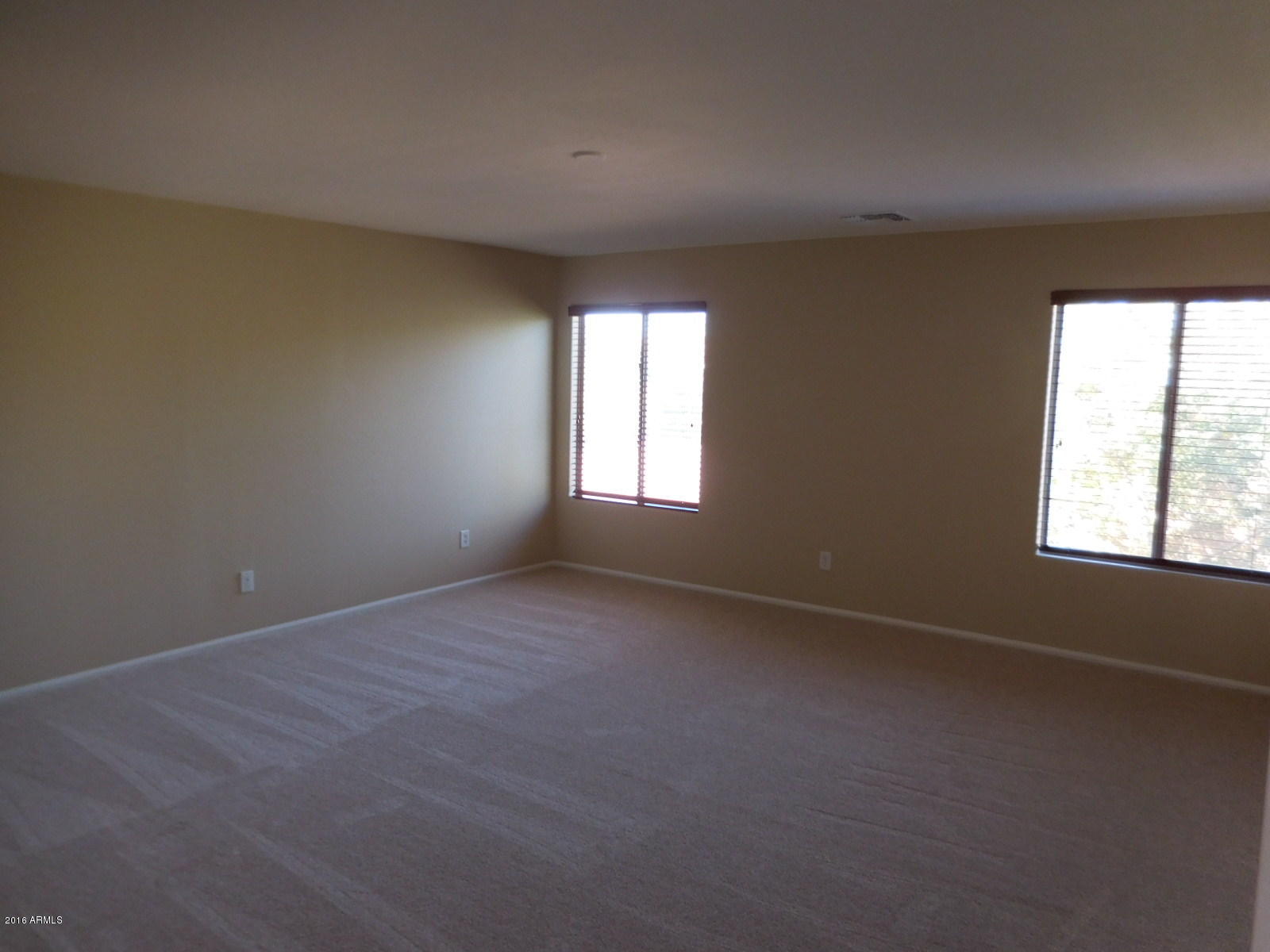 2537 East Ridge Creek Road Phoenix, AZ 85024 - Photo 21 of 27 DSCN5155