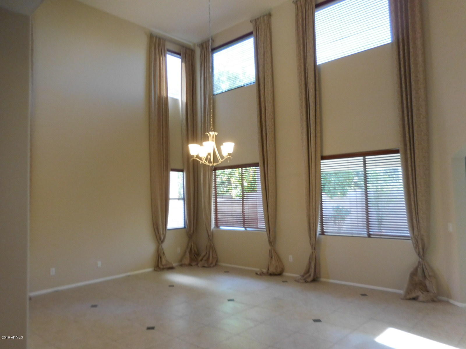 2537 East Ridge Creek Road Phoenix, AZ 85024 - Photo 3 of 27 DSCN5124