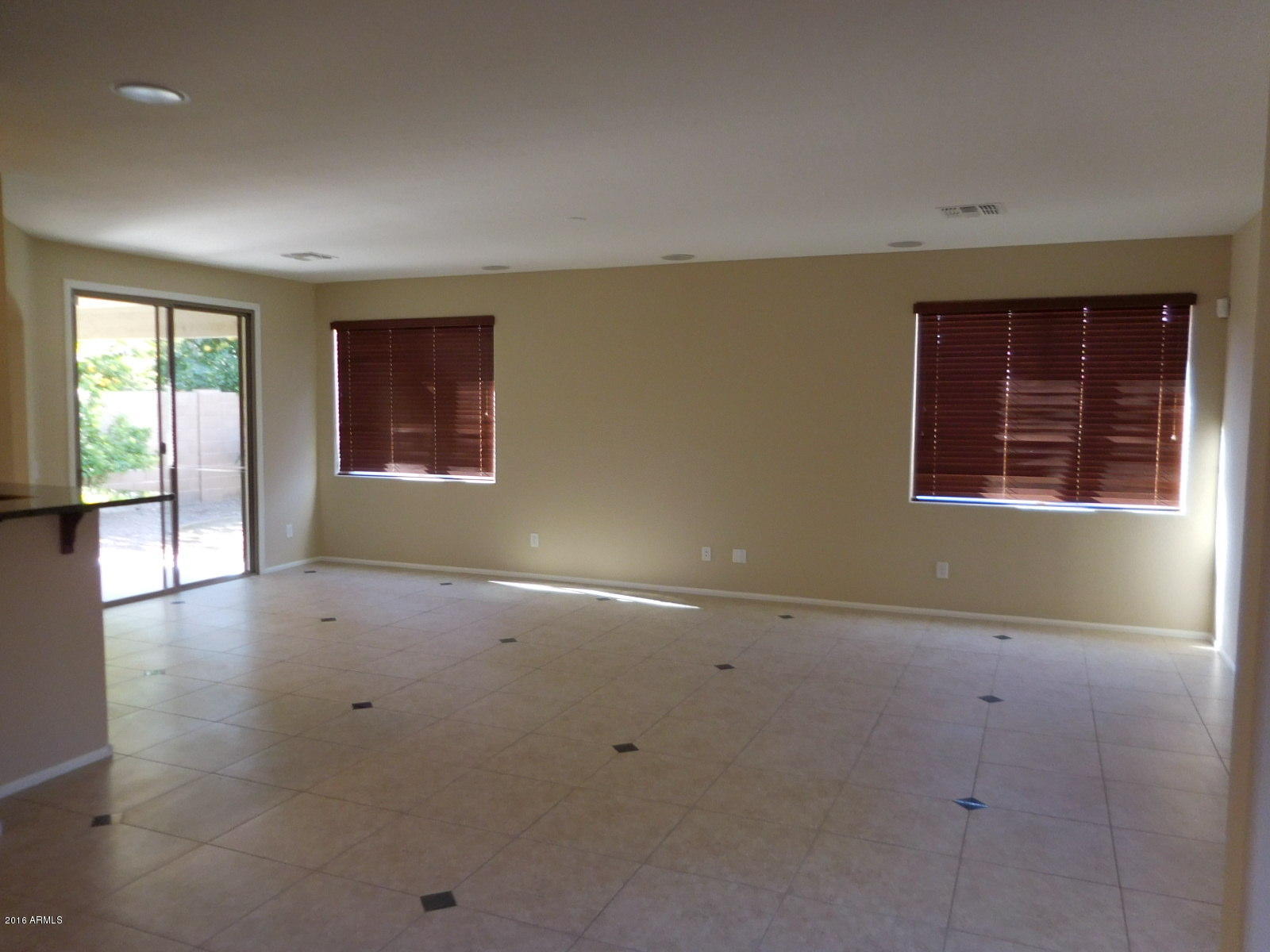 2537 East Ridge Creek Road Phoenix, AZ 85024 - Photo 7 of 27 DSCN5128