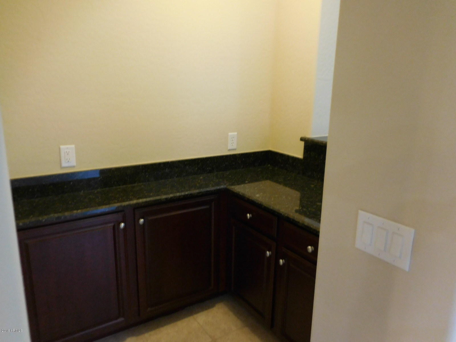 2537 East Ridge Creek Road Phoenix, AZ 85024 - Photo 9 of 27 DSCN5130