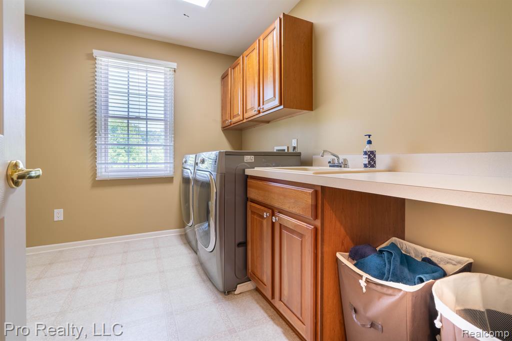 607 Bliss Drive Rochester Hills, MI 48307 - Photo 23 of 40