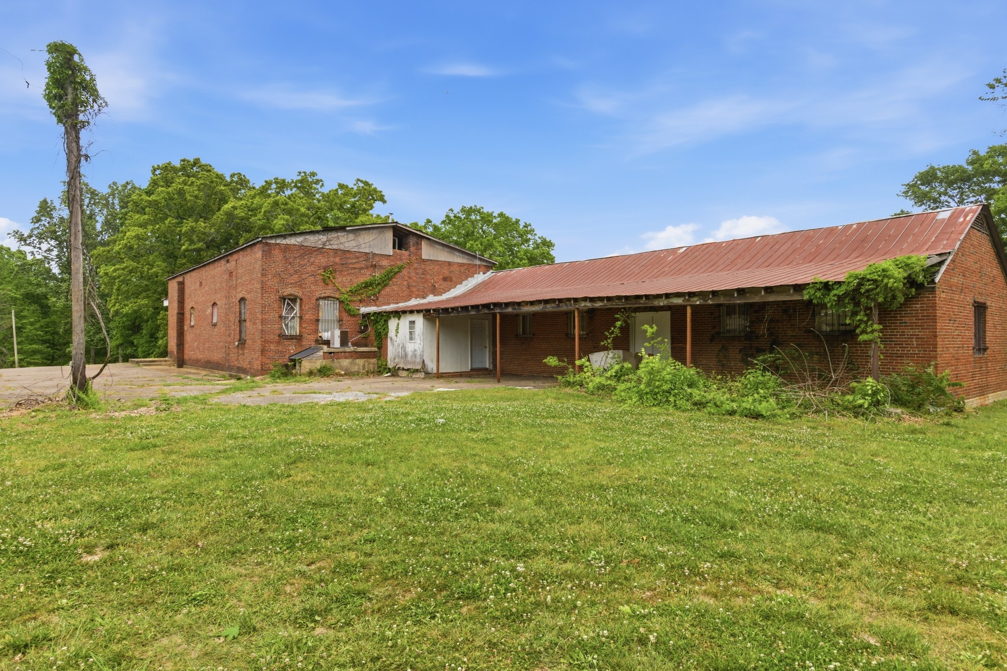 7775 Wrigley Road Lyles, TN 37098 - Photo 4 of 18 Gallery Image 4