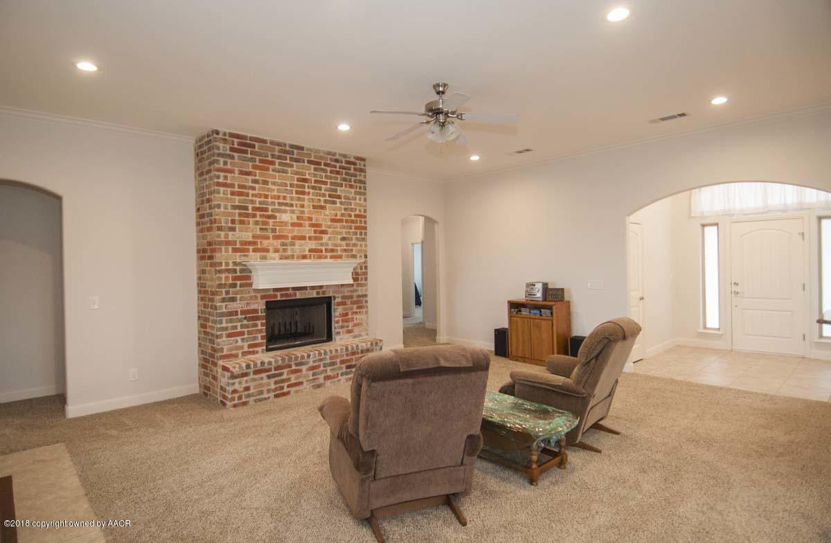 15043 Dowell Road Amarillo, TX 79119 - Photo 3 of 34 LIVING VIEW 1