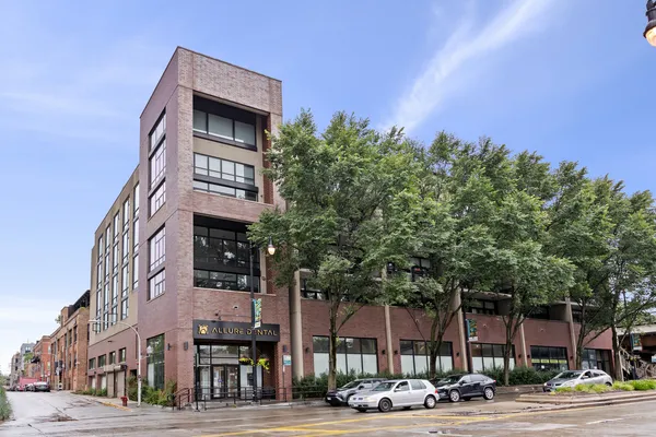 $515,000 | 3946 North Ravenswood Avenue, Unit 510, Chicago, IL 60613
