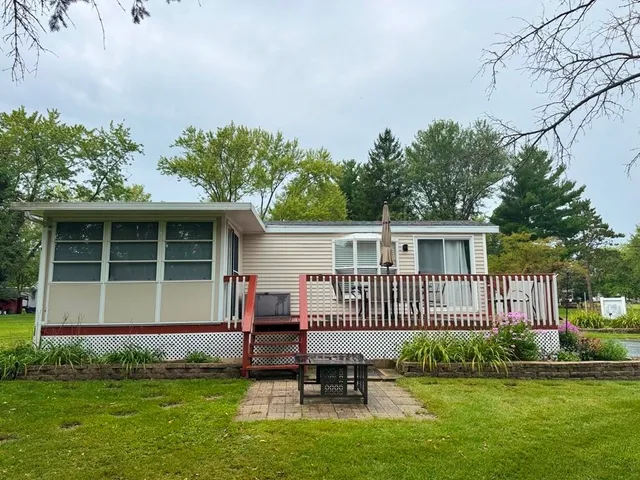 $144,900 | 413 Skyline Drive, Edgerton, WI 53534