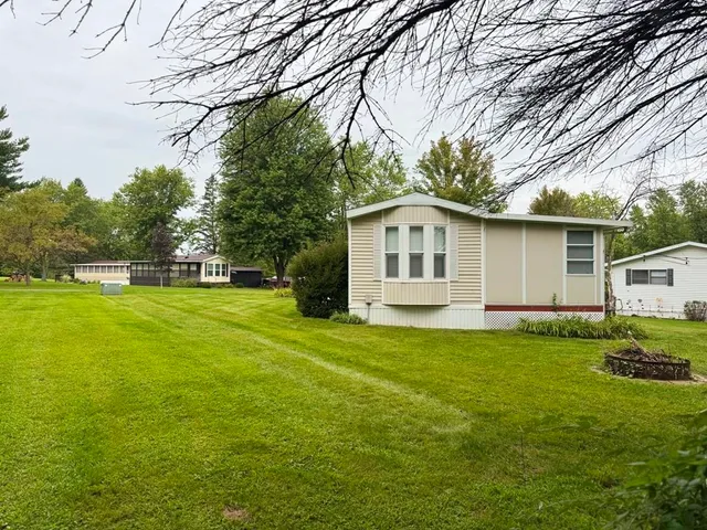 $144,900 | 413 Skyline Drive, Edgerton, WI 53534
