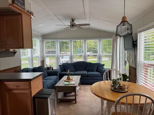 $144,900 | 413 Skyline Drive, Edgerton, WI 53534