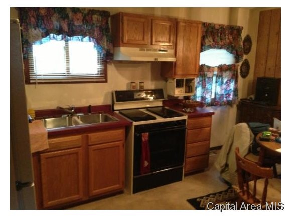 2183 Strawn Crossing Road Jacksonville, IL 62650 - Photo 4 of 6