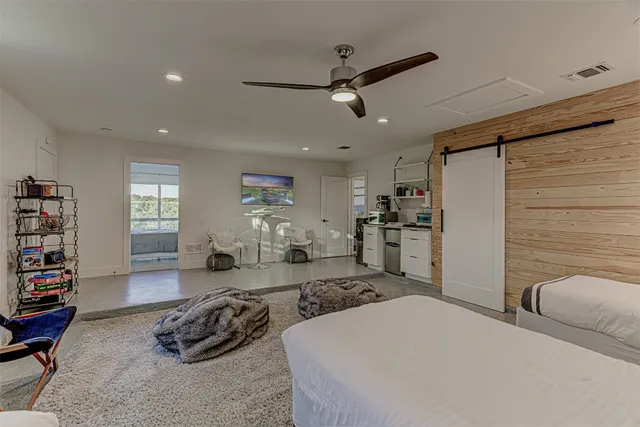 $1,300,000 | 1293 Lakeshore Drive, Spicewood, TX 78669