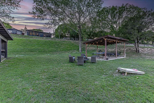 $1,300,000 | 1293 Lakeshore Drive, Spicewood, TX 78669