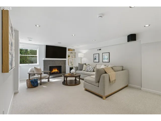 $999,000 | 3190 Southwest Ridgewood Avenue, Portland, OR 97225