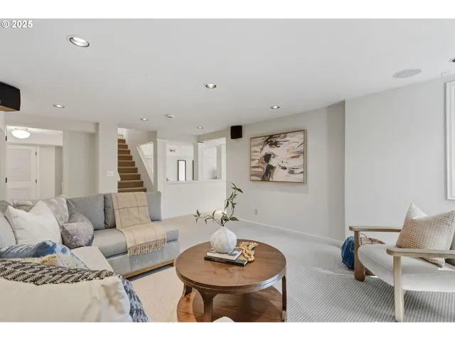 $999,000 | 3190 Southwest Ridgewood Avenue, Portland, OR 97225