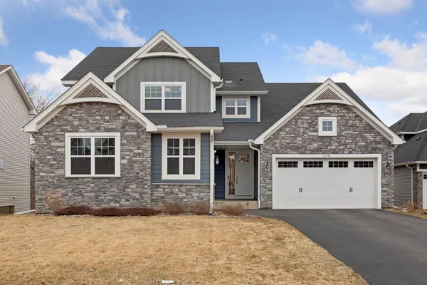 $799,900 | 6331 Apple Court, Inver Grove Heights, MN 55077