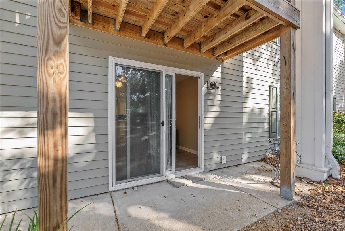 1402 Camp Road, Unit 3A Charleston, SC 29412 - Photo 25 of 28 Back Patio