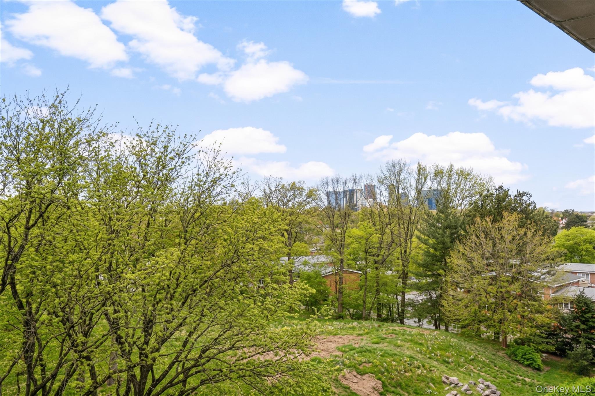 701 Pelham Road, Unit 5M New Rochelle, NY 10805 - Photo 17 of 19